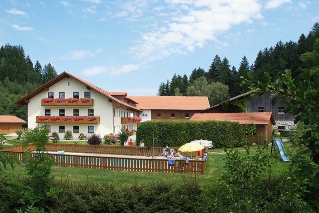 Maison d'hôtes Ferienbauernhof Mehlbach à Kollnburg Extérieur photo